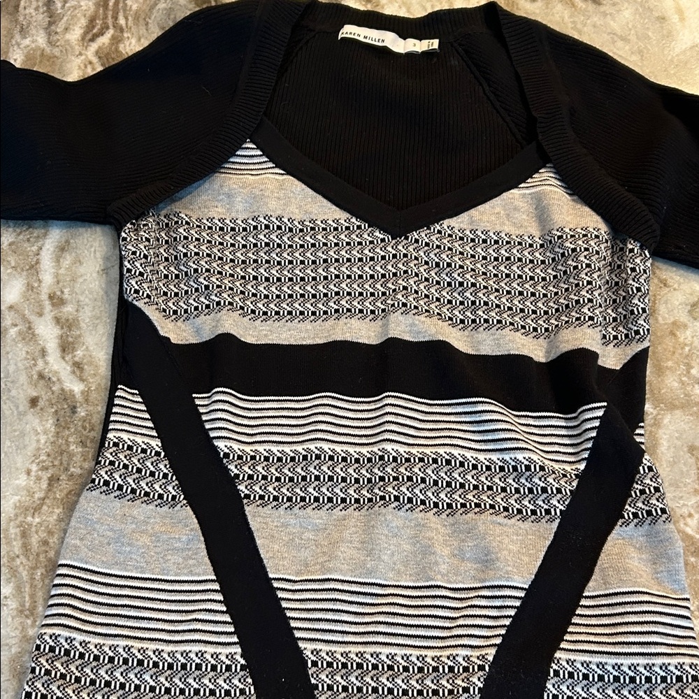 Karen Millen Black, White and Gray V-Neck Sweater